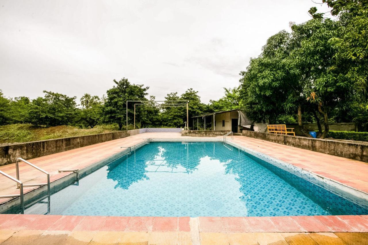 Oyo 63030 Mhatre Farm & Resort Chinchani Ngoại thất bức ảnh
